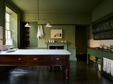 devol showroom, bath 2