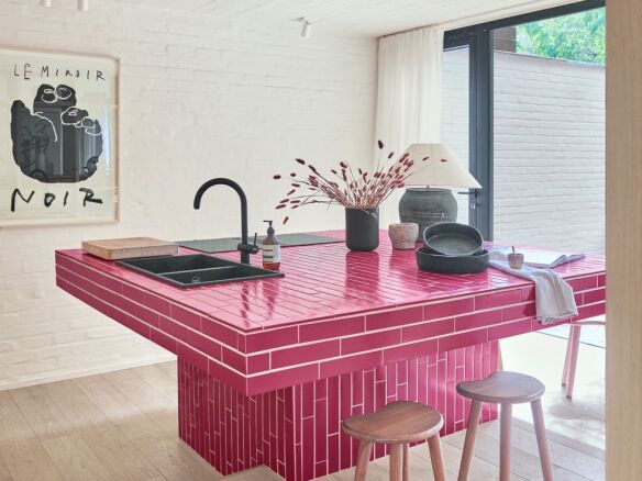 Kitchen of the Week A Colorful 1951 Belgian Design Classic Masterfully Updated portrait 12